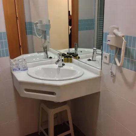 Alkazar Hotel